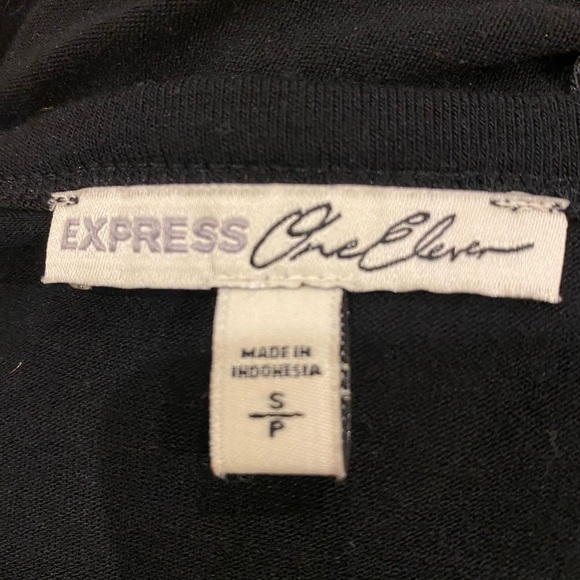 Express  Top - Picture 3 of 3